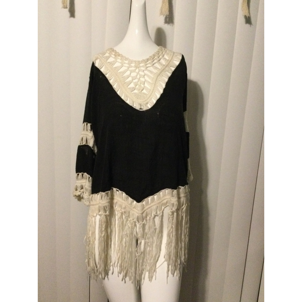 Women's Time Lin Black & Cream Fringe Poncho Size S